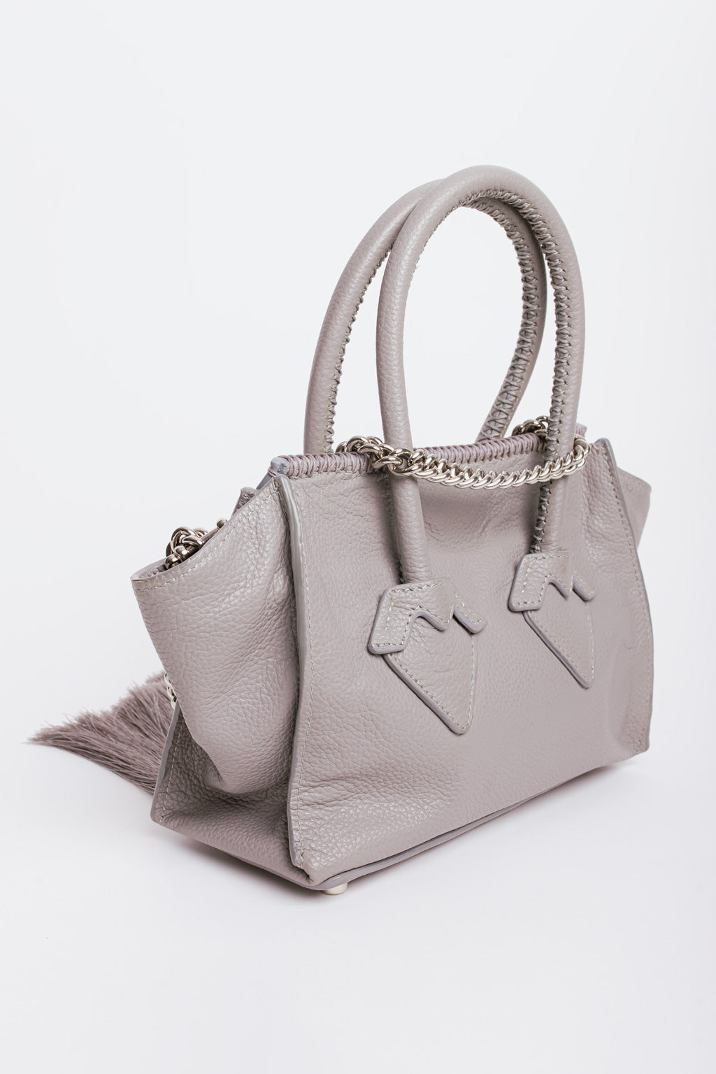 Valentina en gris (chaîne grise)