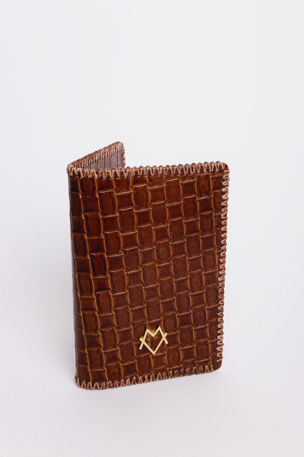 Passport Holder in Brown leather with woven texture