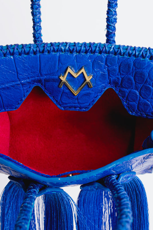 La Bebe en Blue cocodrile