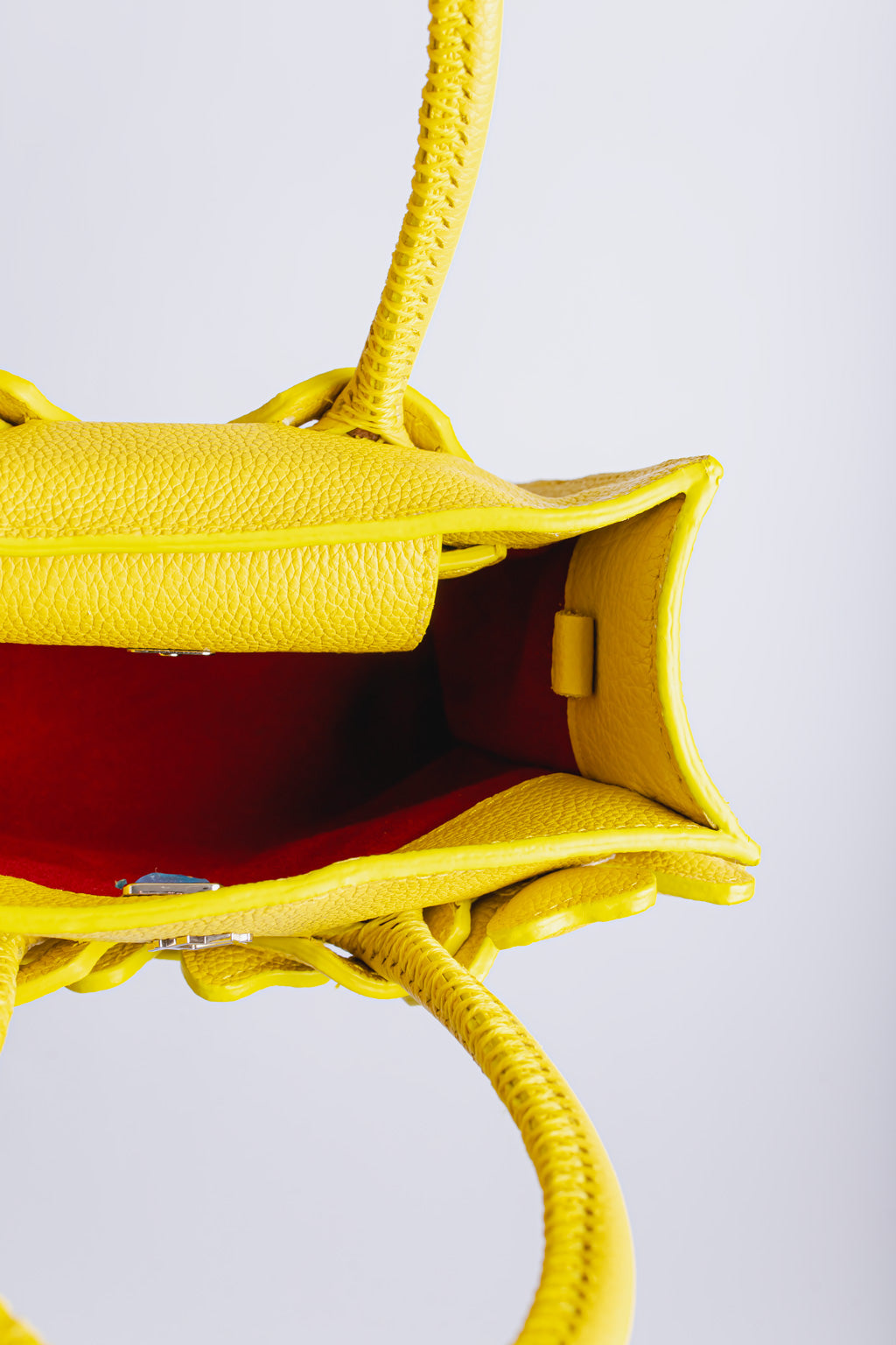 Lupita in Amarillo Limon