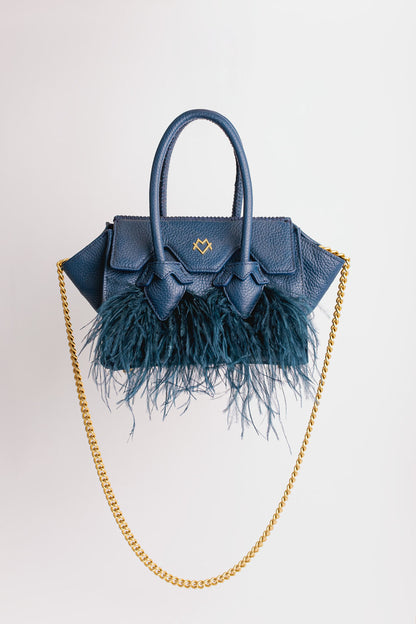 Valentina en Azul Océano con Plumas