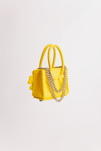 Lupita Bebe de Amarillo