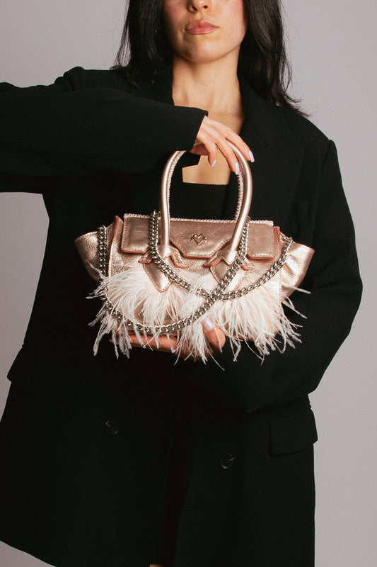 Valentina en Rosé Gold y Plumas