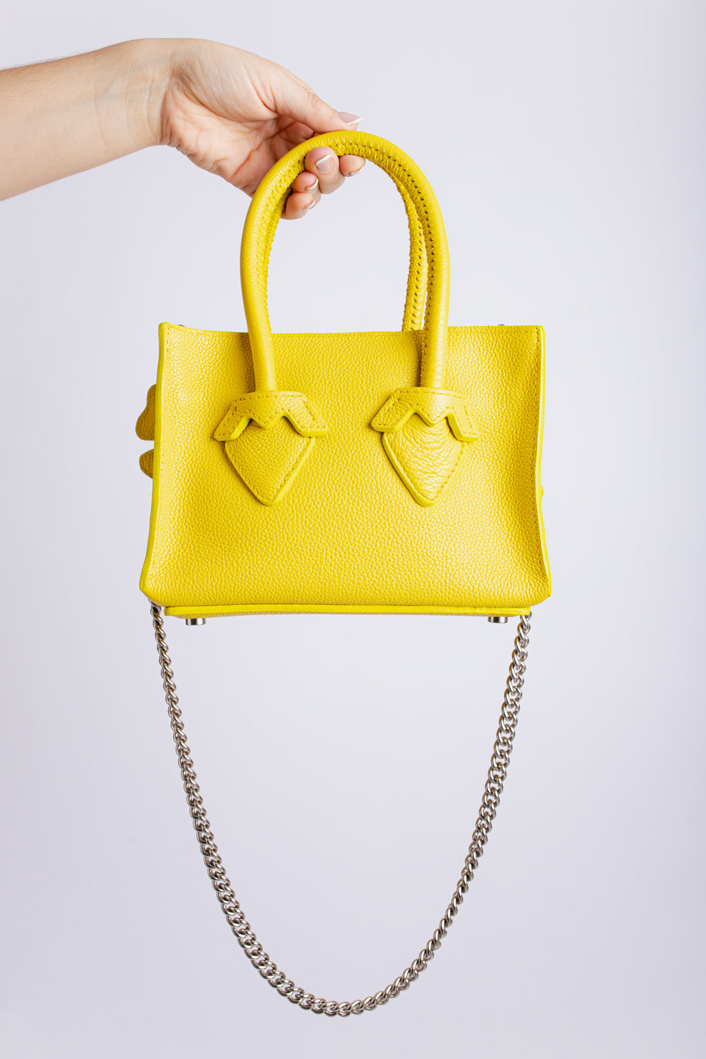 Lupita in Amarillo Limon